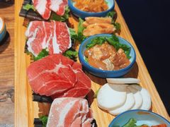 -明洞阿姨·韩式酱蟹烤肉·创意料理(三元桥店)