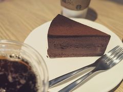 -星巴克臻选(威海威高广场店)