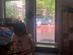 -荒岛书店(黄县路店)