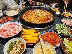 -四小区火锅·巷子里的重庆火锅(花照壁店)