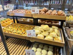 -顶东面包花园·生日蛋糕(世博店)