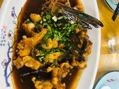 红烧鱼尾-万景饭店·鱼街农家菜