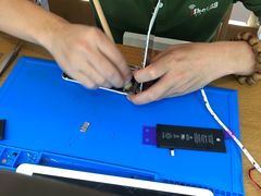 -爱畅享华为苹果手机维修服务(虹口龙之梦店)