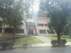 -路思义教堂