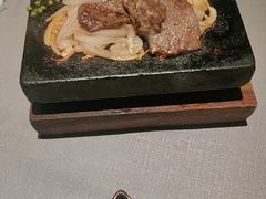 -左庭右院鲜牛肉火锅黑金店(陆家嘴中心店)