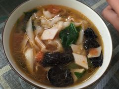 -天天向上素食餐厅(五台山店)