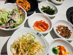 餐前小菜-本家韩国烤肉(青岛万象城店)