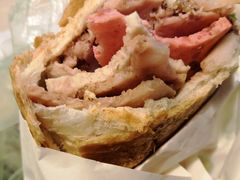 -Bánh Mì Huynh Hoa