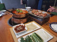 -娜仁图雅蒙古美食村(33小镇店)