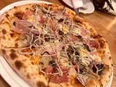 -城市大道红炉披萨烘焙坊