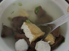 -松树干拌面店