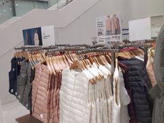 -优衣库(上海金桥国际商业广场店)