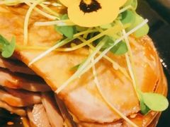 香煎鹅肝酱藕饼-醉辉皇上海之巅(上海中心大厦店)