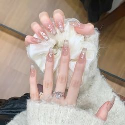 -赢韵美甲美睫瑞士净斑中心