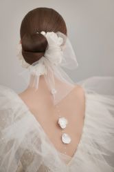 -艾米丽婚纱礼服