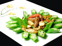 秋葵酱爆富贵虾-迪拜七星酒店·京港酒楼