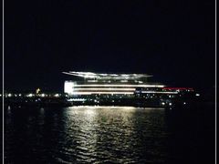 -上海滴水湖皇冠假日酒店