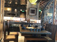 -湊湊火锅·茶憩(南京东路悦荟店)