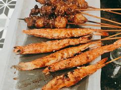 -何妹湿辣牛肉·粤式烧烤砂煲(桂雅路店)