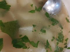 萝卜牛骨汤-伊兰麒兰馨园·川菜·清真馆(339电视塔店)
