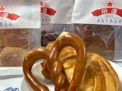 -红星前进面包牛奶公司(君太店)