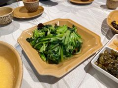 野生黑木耳炒鸡毛菜-深山老屋(国顺东路店)