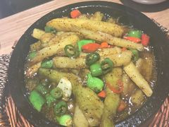 土豆茄子煲-土桥手掌鸡·26年灌县老味道(都江堰店)