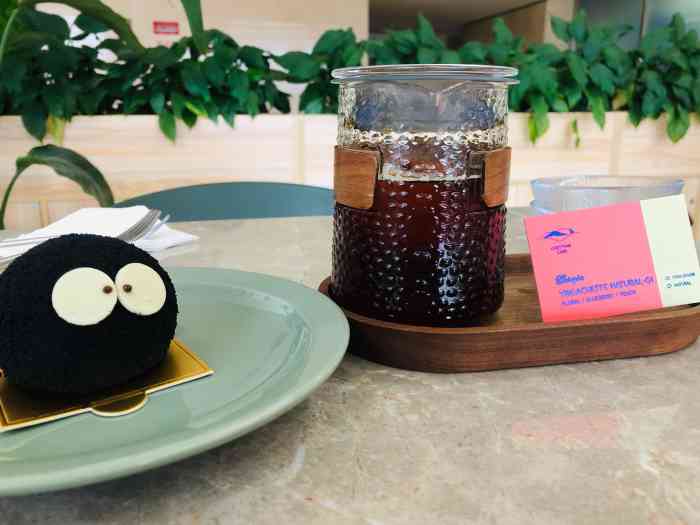 cozytime cafe(首体大厦店)-"路过,无所事事,来喝一杯.店内顾客图个.