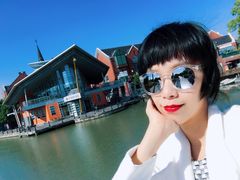 -钟书阁(松江泰晤士小镇店)