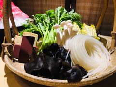 -余欢领鲜火锅(新街口店)