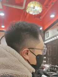 -东方先生国潮男士理发馆