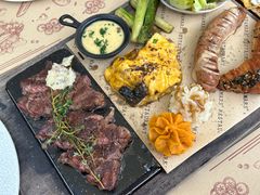 -Mark&Mars Restaurant