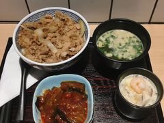 招牌和味牛肉饭-吉野家(上海美罗城店)