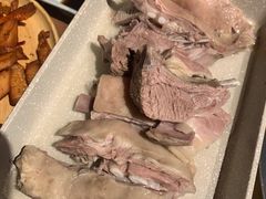 -耶里夏丽·丝路国际新疆菜·清真食品(徐汇南丹东路臻选店)