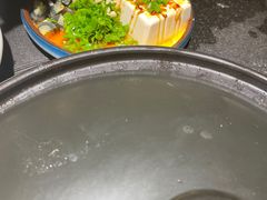 -大匠工房古船木艺术餐厅·猪肚鸡专门店(长白仙岛店)