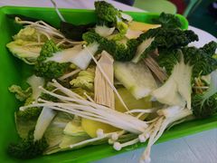 -江湖亮亮蒸虾大排档烤全羊清真(武汉总店)