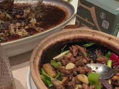 -八府香鸭·啫啫煲(华山路店)