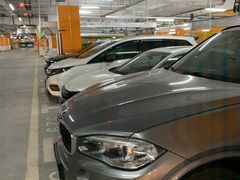 -浦江万达停车场