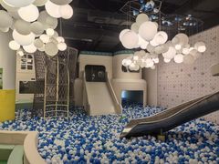 -涨巢·潮玩水疗局