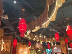 大堂-老滇山寨•云南特色菜•地方菜•民族风情歌舞表演(金碧店)