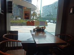 靠窗位-雷神拉面(财富中心玉米楼店)