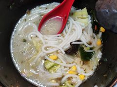 -灵芝妹子海鲜米线(香炉礁山姆店)
