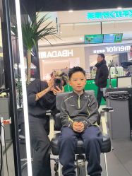 -侨治发型