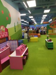 -莫莉幻想儿童乐园(青岛金茂湾店)