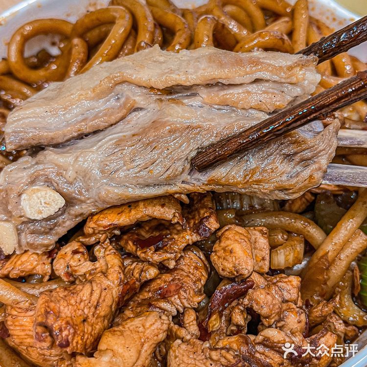 感谢深圳本地人带路新疆炒米粉果然狠过瘾!