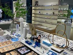 -视野联行眼镜·蔡司·尼康·豪雅·依视路(青浦宝龙店)