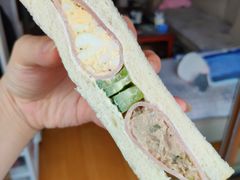 吞拿鱼鸡蛋三明治-巴黎贝甜(大宁国际商业广场店)