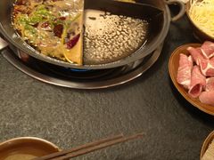-渝井巷重庆老火锅(沈阳吉祥店)