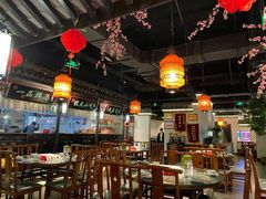 大堂-卢大鲜鱼头捞饭(美利广场店)