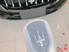 -上海保利玛莎拉蒂和阿尔法罗密欧(华翔路店)